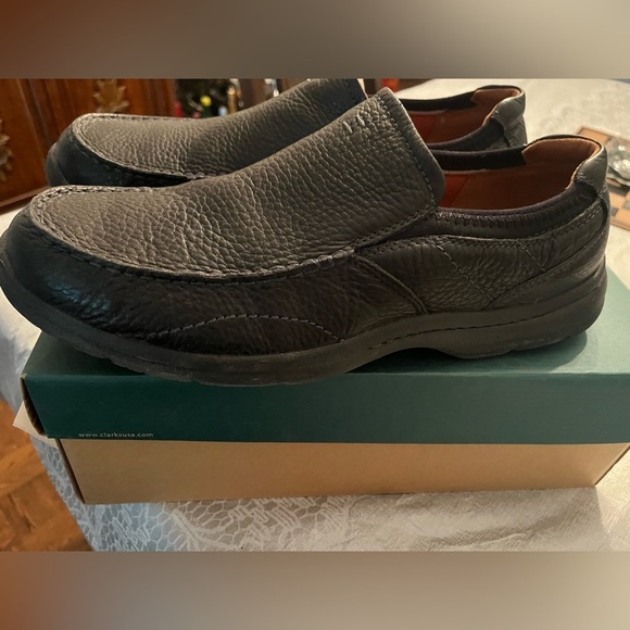 Clarks black dress shoe worn once  86215 size 12 wide - Picture 8 of 8